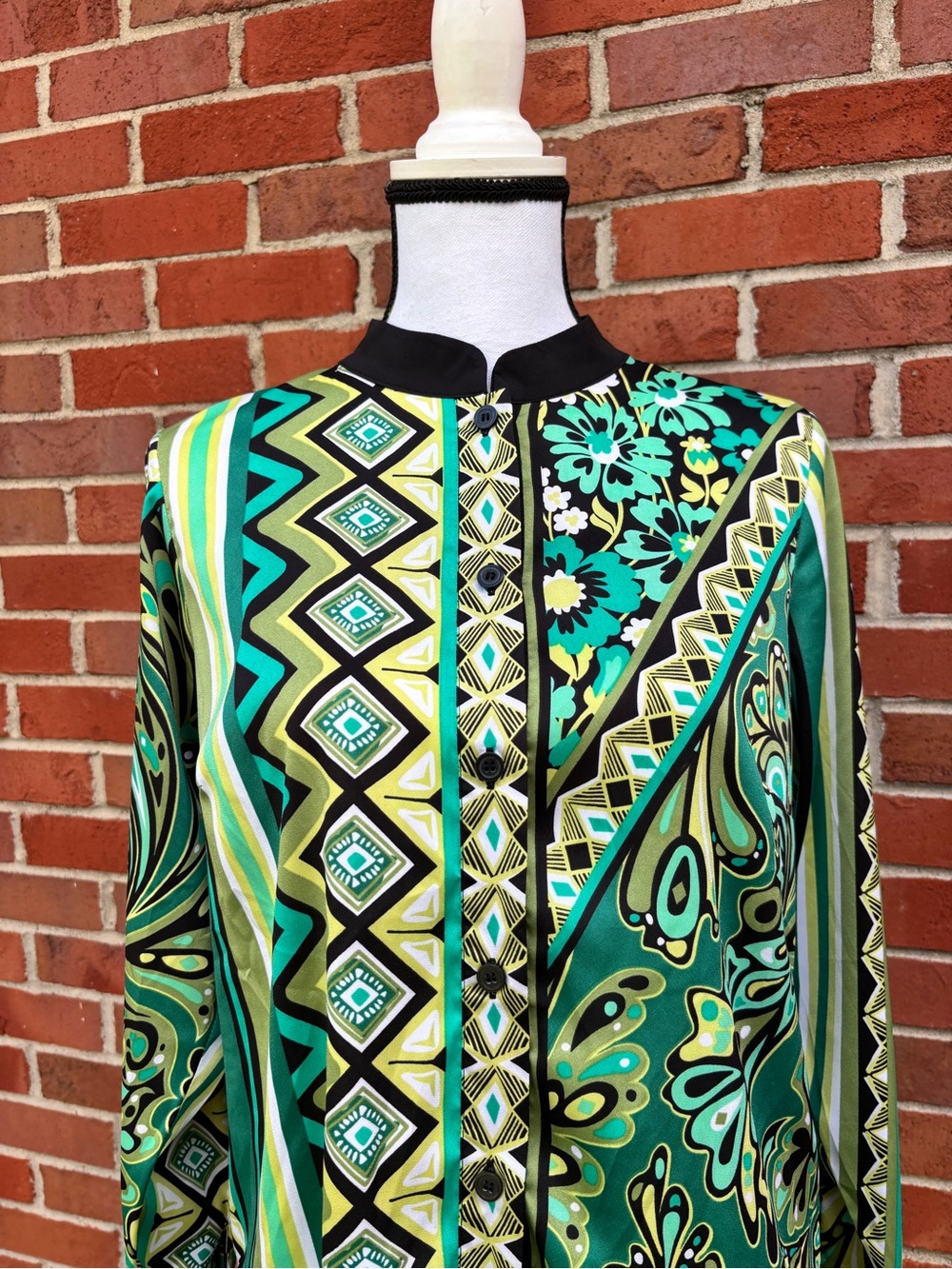 NWT Bob Mackie Green & Black Long Sleeve Geometric Paisley Print Top Small - Picture 2 of 5
